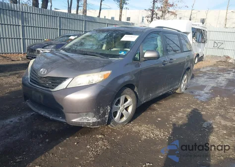 2014 Toyota Sienna Le V6 8 Passenger из США, поврежденный, VIN 5TDKK3DC4ES433334